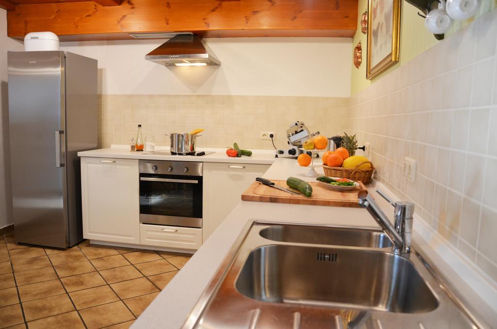 Dreimaederlhaus Am Berg Apartment Pfronten Bagian luar foto