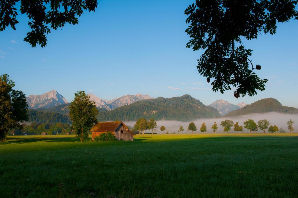 Dreimaederlhaus Am Berg Apartment Pfronten Bagian luar foto