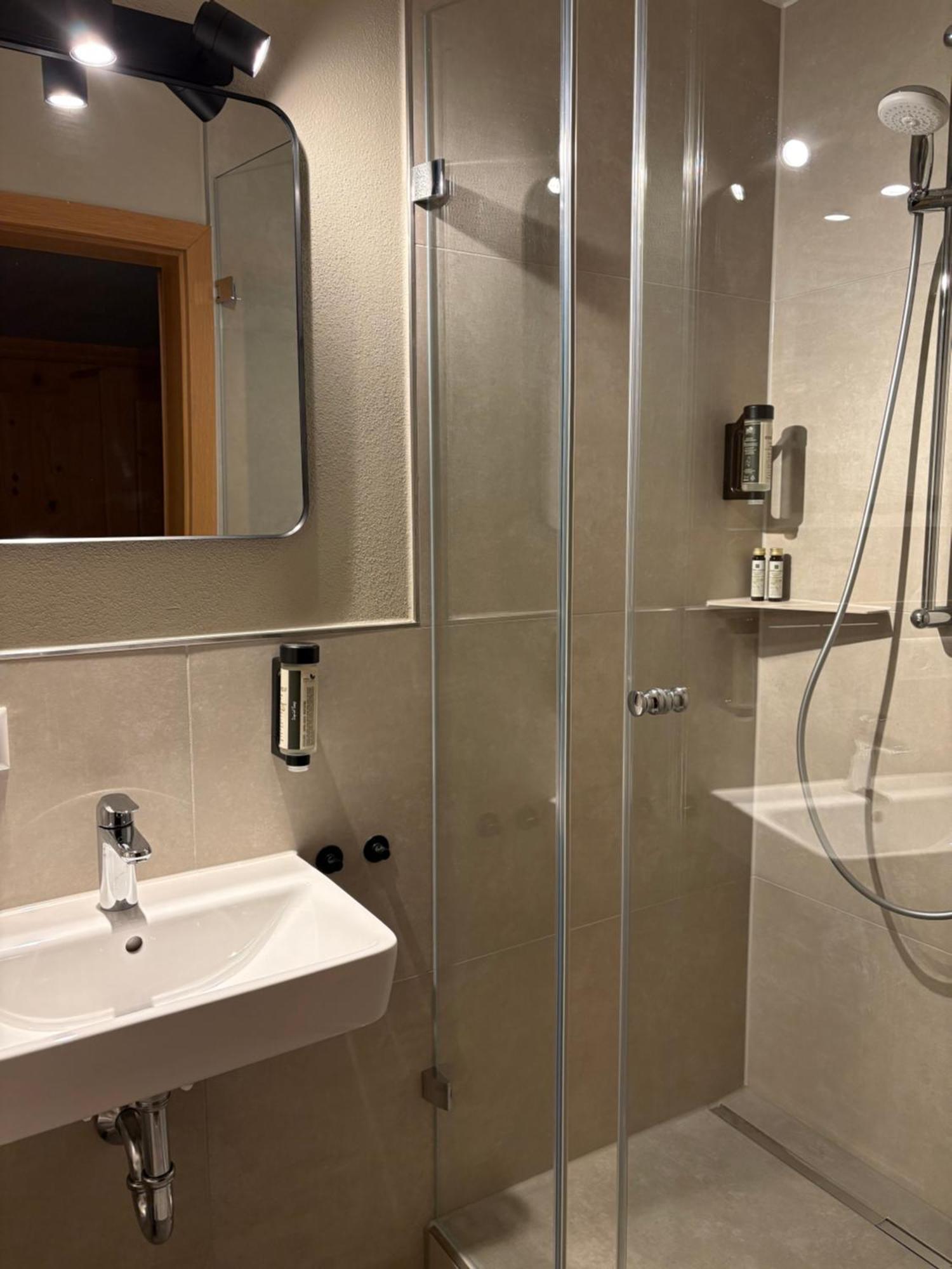 Dreimaederlhaus Am Berg Apartment Pfronten Bagian luar foto