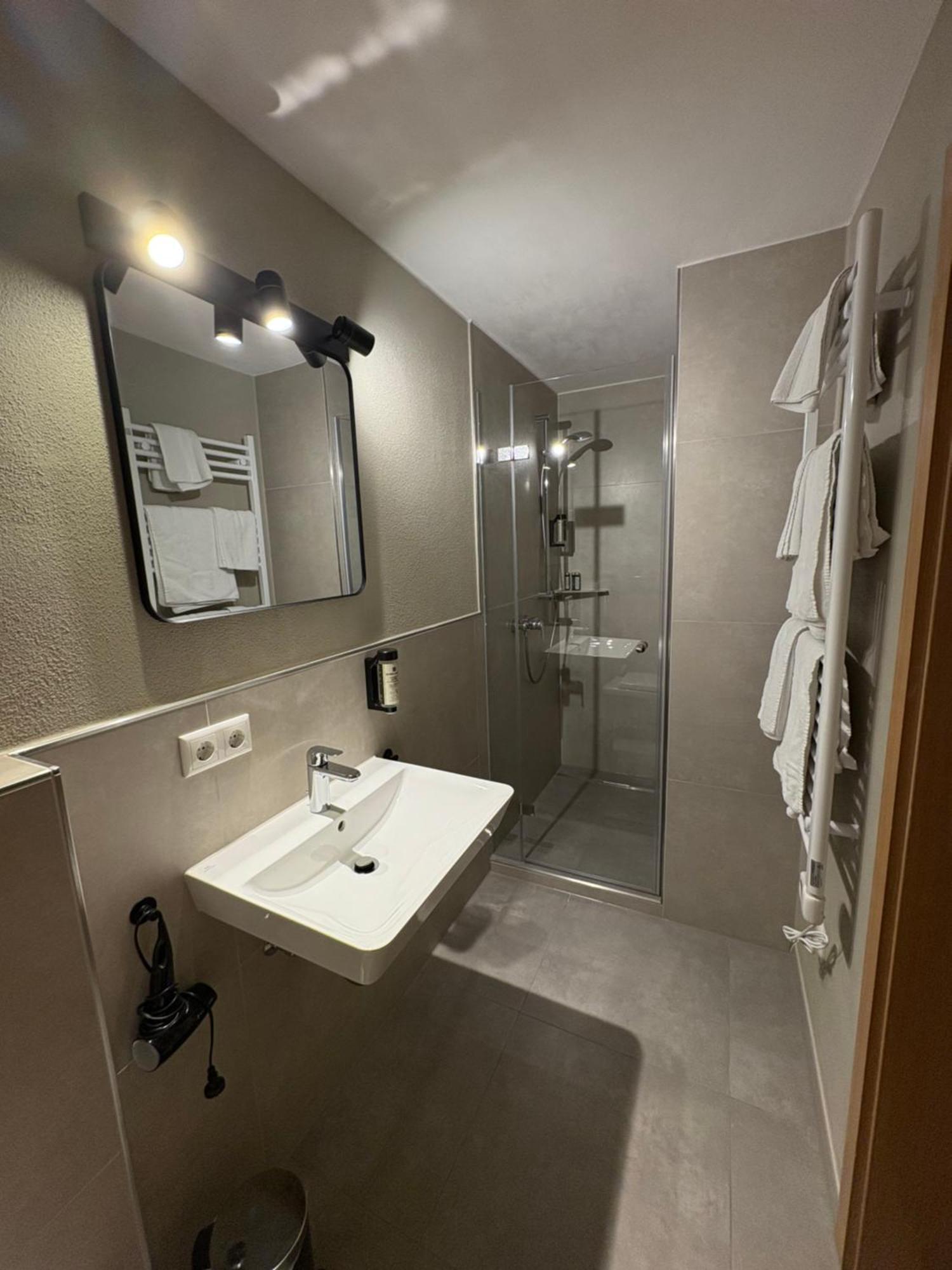 Dreimaederlhaus Am Berg Apartment Pfronten Bagian luar foto