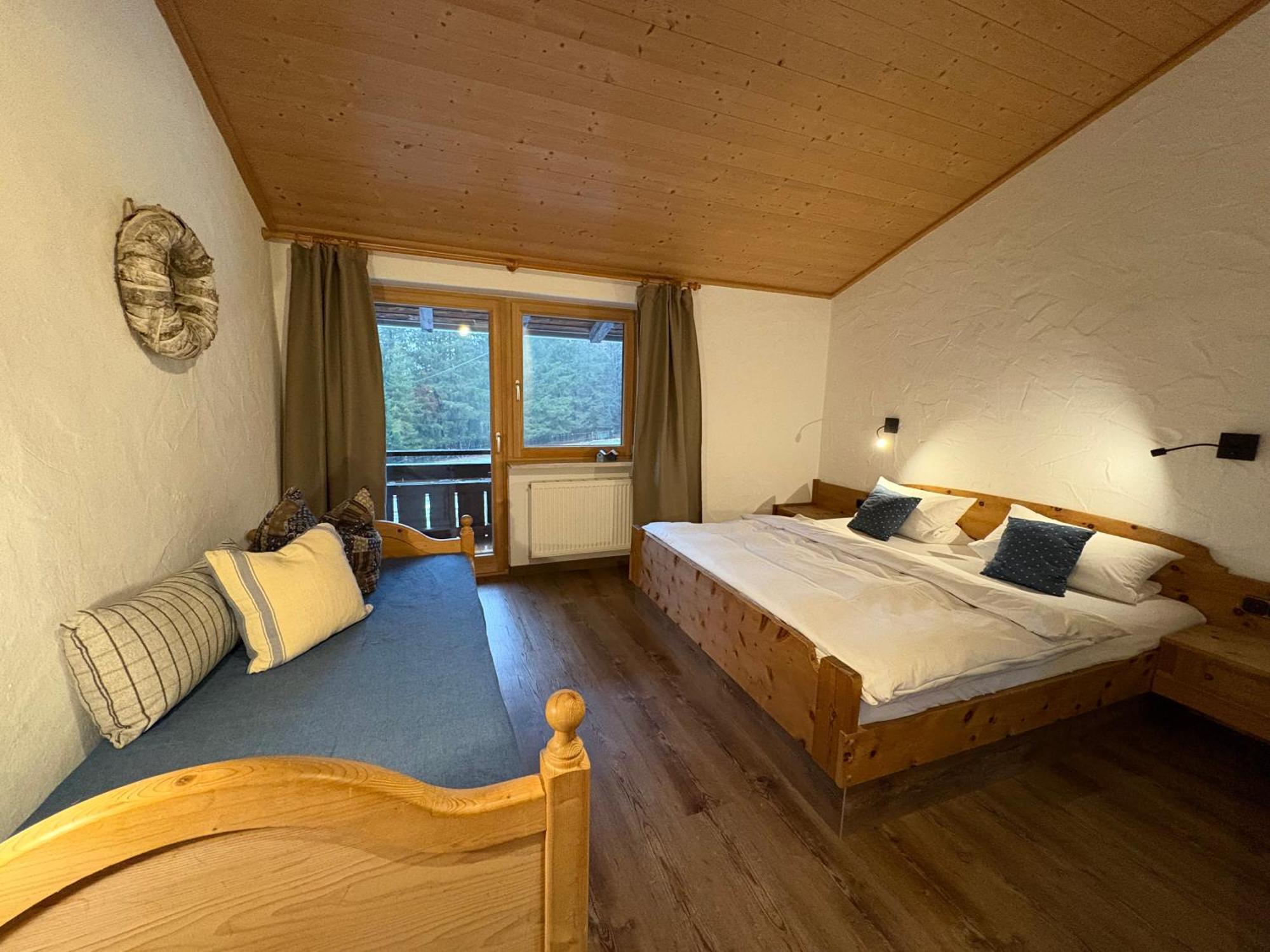 Dreimaederlhaus Am Berg Apartment Pfronten Bagian luar foto